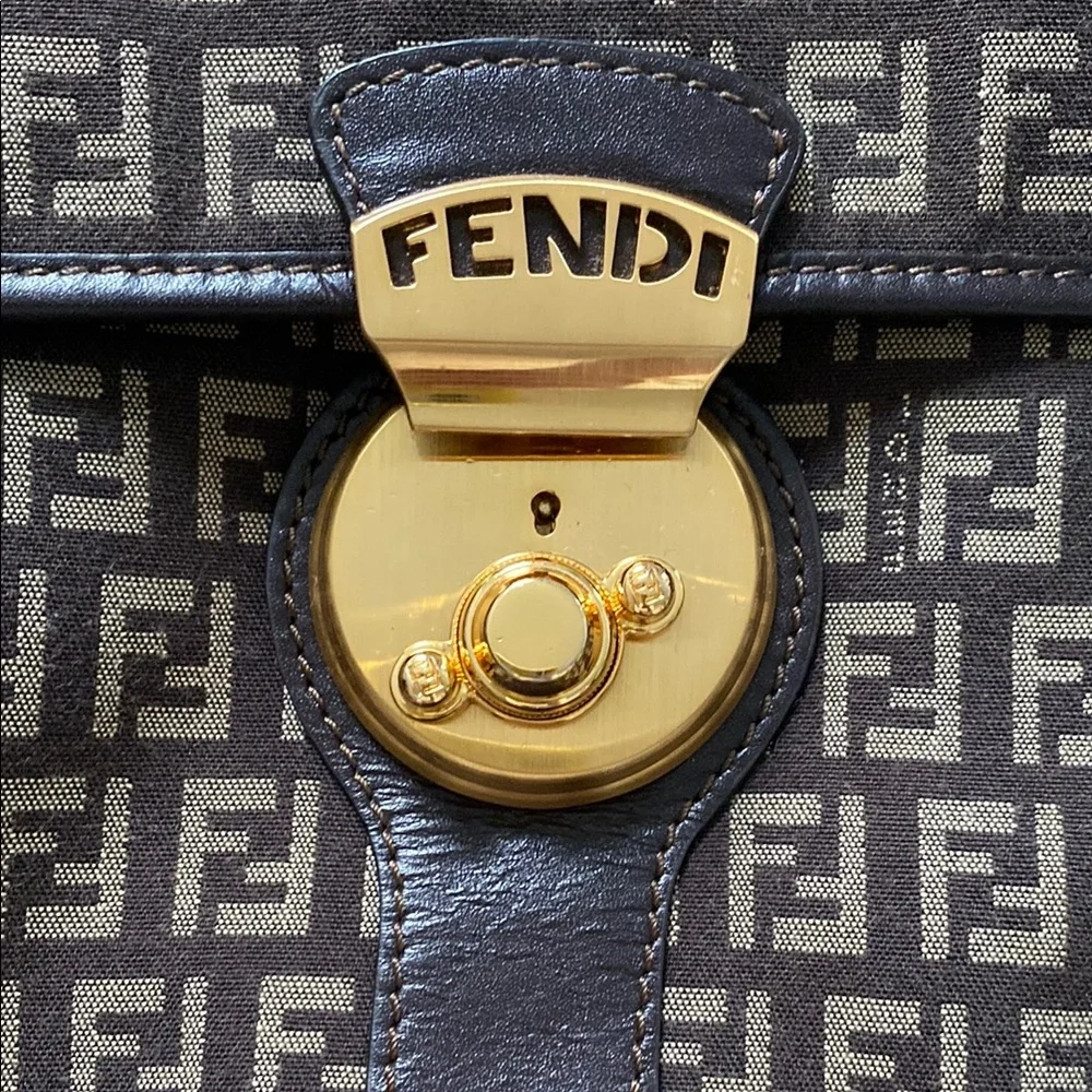 Authentic Fendi Baguette Borsa Grande Zucchino Brown Shoulder Bag Made in Italy - Picture 2 of 15